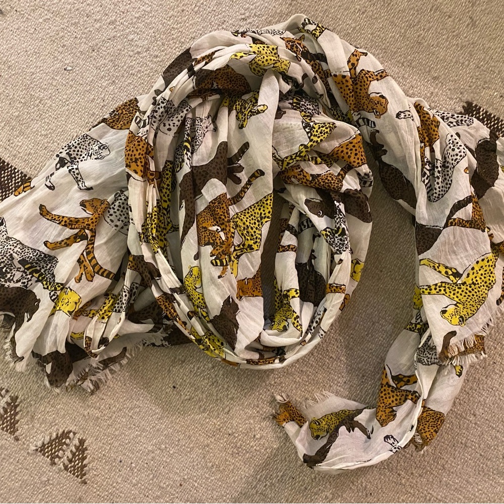 100% cotton scarf with leopard detailing from Kenya